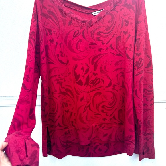 Athleta V-neck sweatshirt M coastal luxe holiday red and black swirl athleisure - Picture 4 of 14
